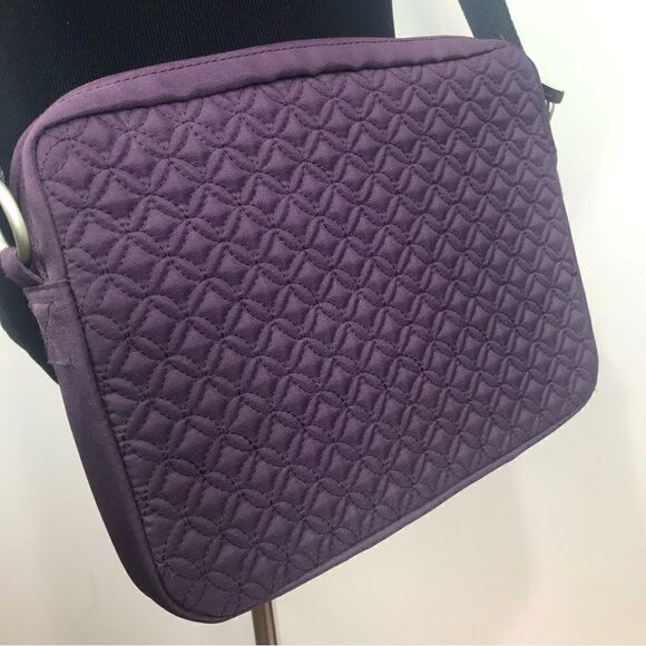 Belkin Quilted Purple Padded Zipper Sleeve Crossbody Device Bag - Picture 2 of 10